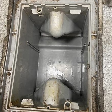 Grease trap after cleaning 5