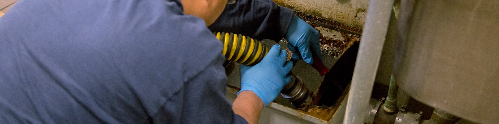 24/7 emergency grease trap service